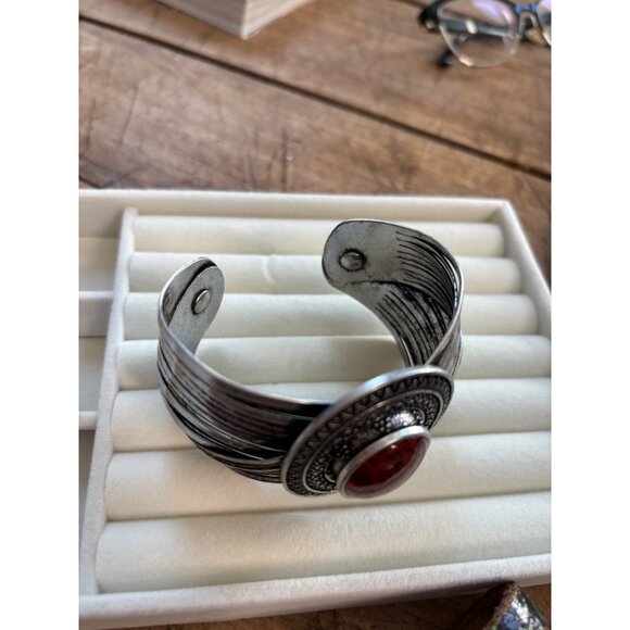 Vintage Silver-Tone Wide Cuff Bracelet With Oval Red Stone Accent & Etched Desig - Picture 15 of 16
